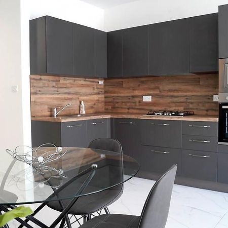 Luxurious Apartment Next To The Sea Gzira Esterno foto