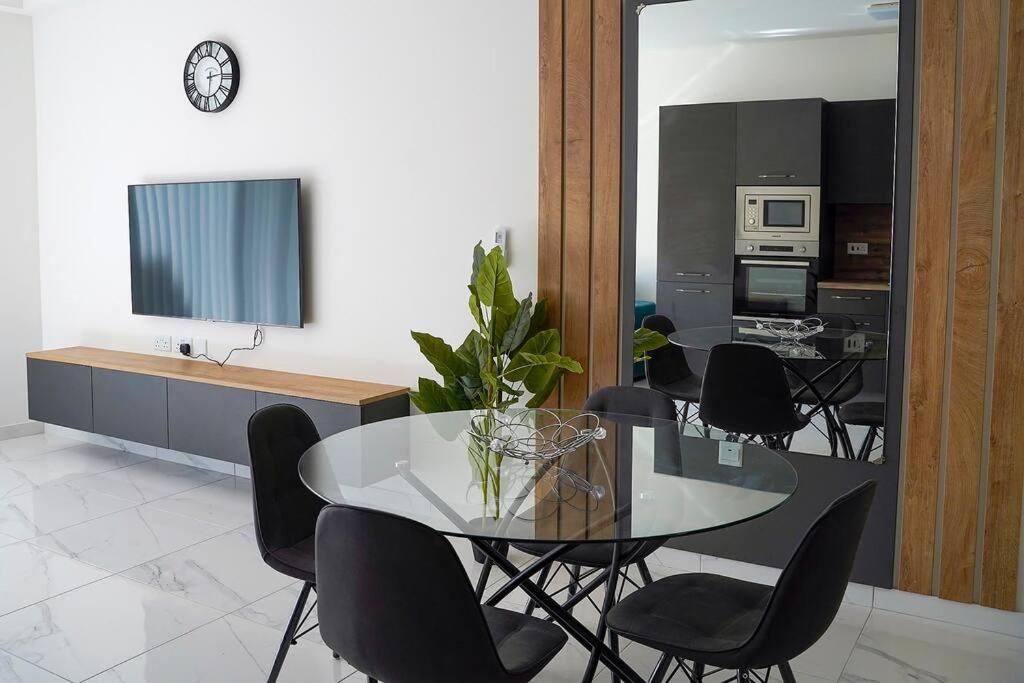 Luxurious Apartment Next To The Sea Gzira Esterno foto